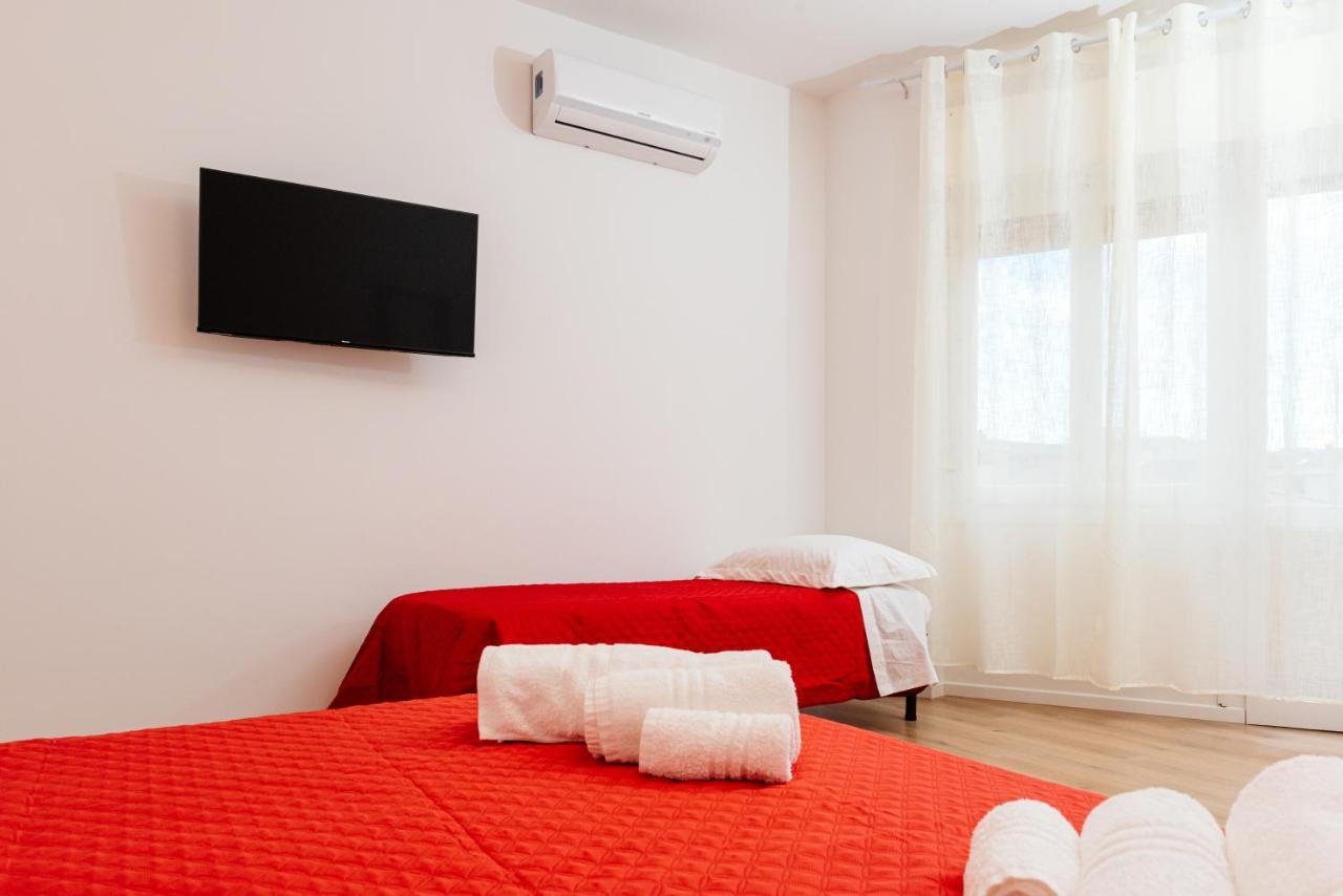 La Casa Di Ambra Hotel Porto Torres Bagian luar foto