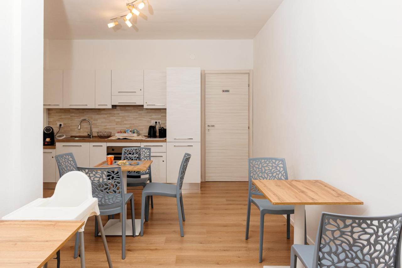La Casa Di Ambra Hotel Porto Torres Bagian luar foto
