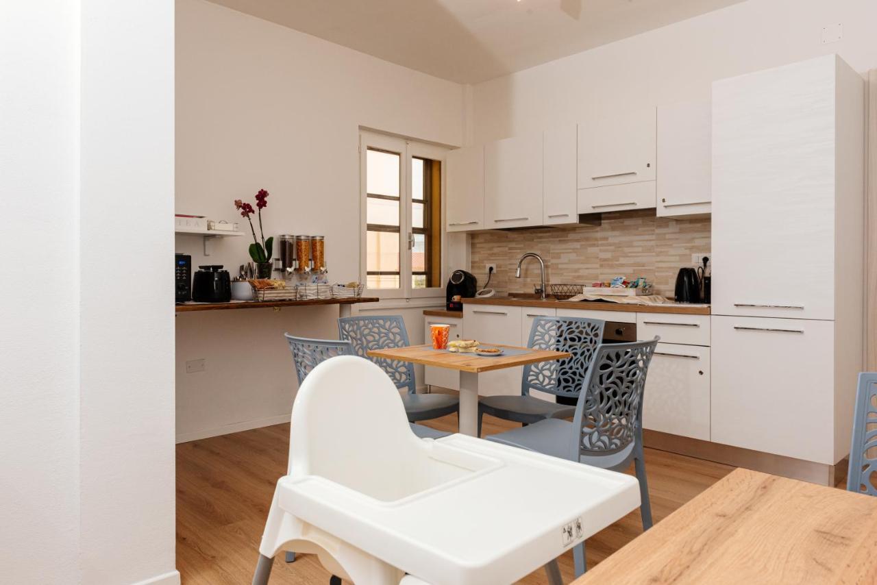 La Casa Di Ambra Hotel Porto Torres Bagian luar foto