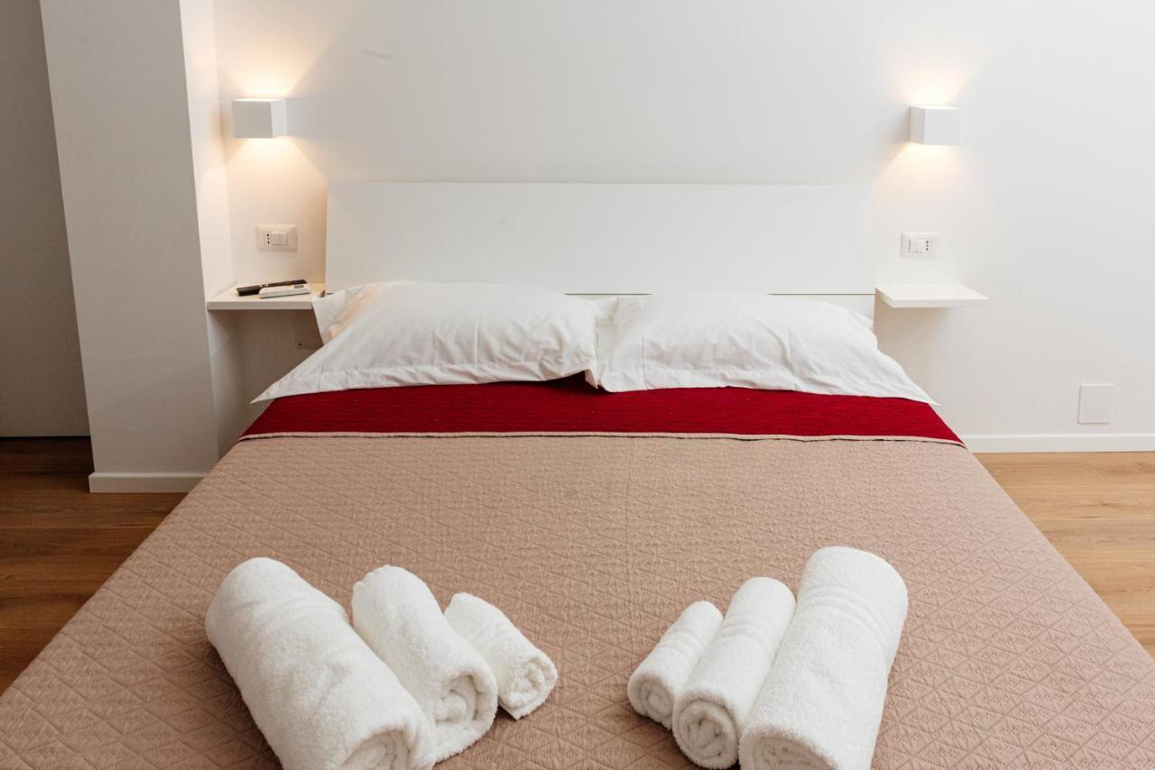 La Casa Di Ambra Hotel Porto Torres Bagian luar foto