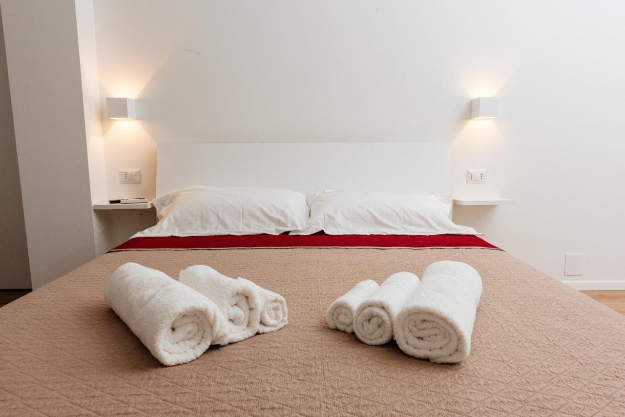 La Casa Di Ambra Hotel Porto Torres Bagian luar foto
