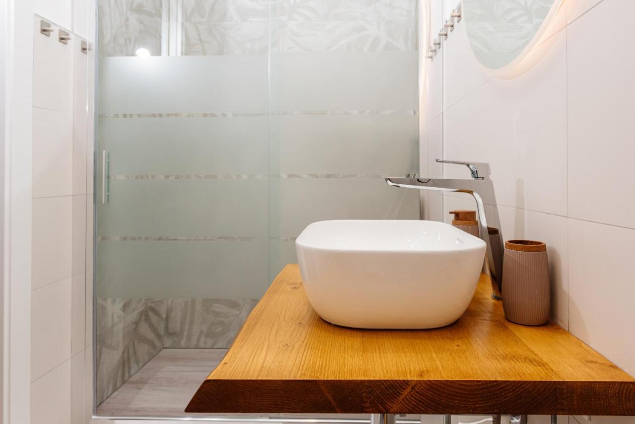 La Casa Di Ambra Hotel Porto Torres Bagian luar foto